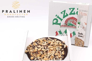 Schokoladen Pizza bei der Pralinen-Manufactur Große-Bölting