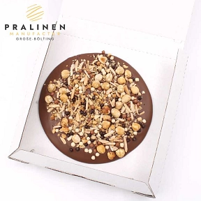 Schokoladen Pizza Della Casa_Vollmilchschokolade_Pralinen-Manufactur Große-Bölting © Stadt Rhede